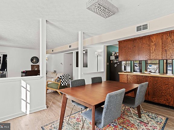 3rd image of 44533 White Pine Ct