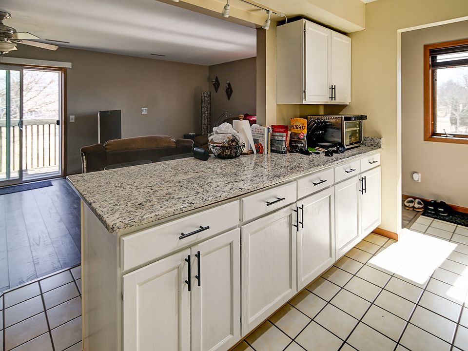 1st image of 18 N Bartelt Ct Unit 4