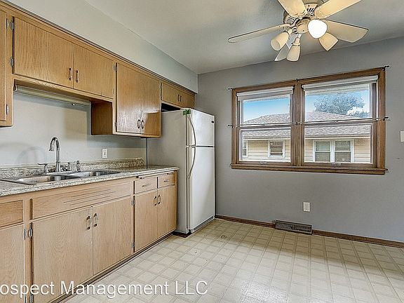 5th image of 9603 W Oklahoma Ave #8956627