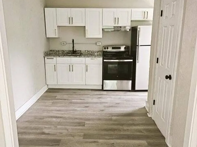 3131 Gilbert Ave — Photo 3
