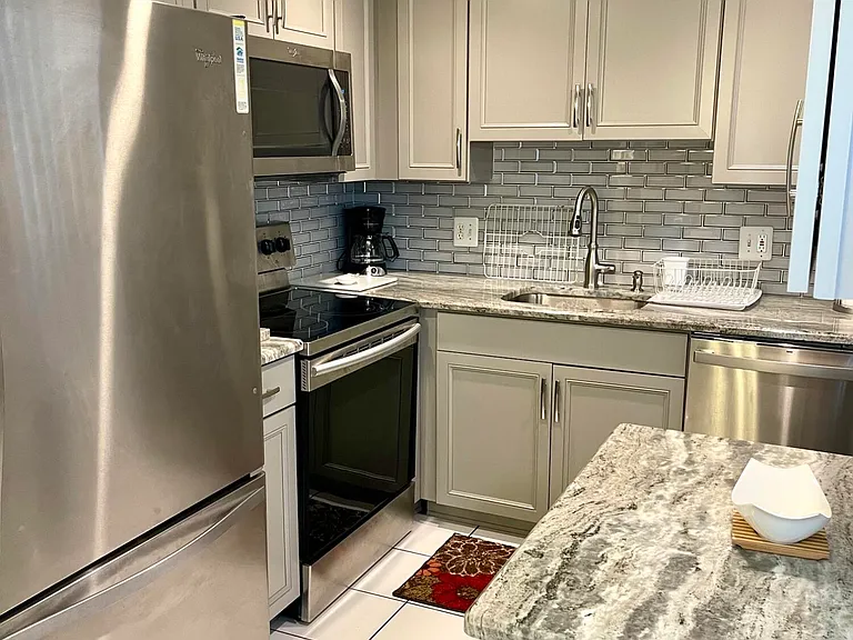 104 Kent #104-G — Photo 1