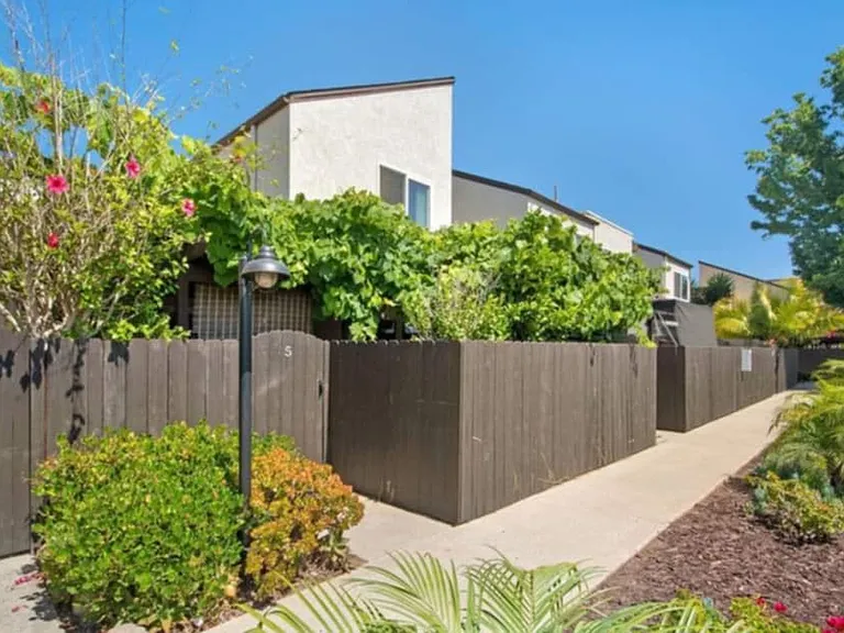 4455 Vision Dr #5 — Photo 1