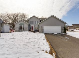 14845 40th Ave N, Plymouth, MN 55446