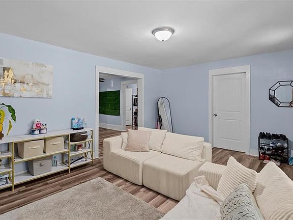 5th image of 1207 Vernon Pl