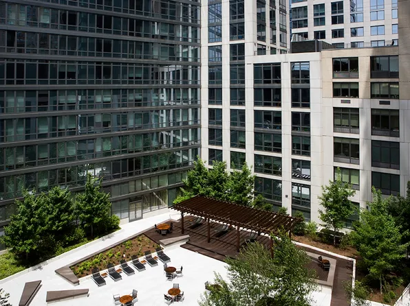 60 Riverside Boulevard image 9 of 9