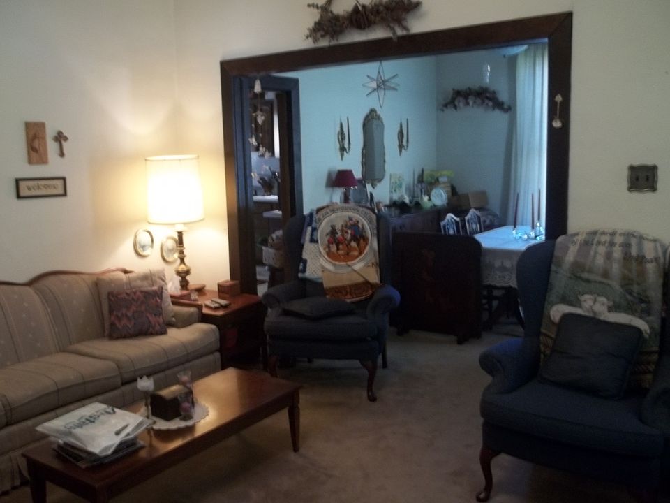 2nd image of 1610 Derby Rd