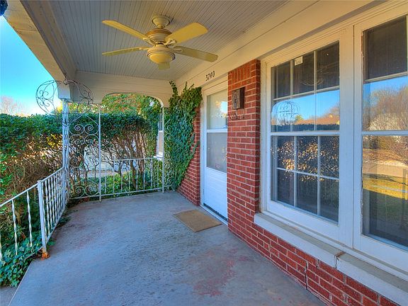 Covered Porch with fan