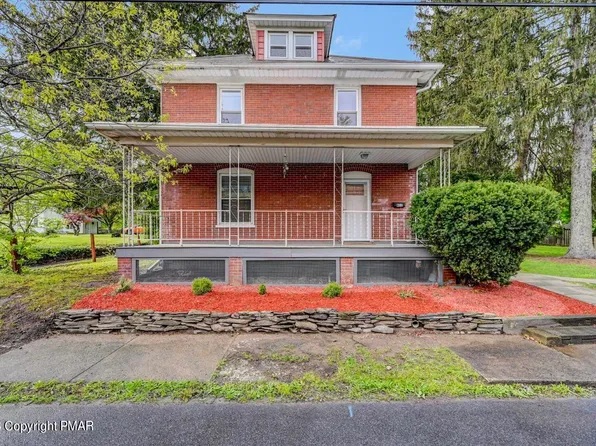 412 Collins St, Stroudsburg, PA 18360