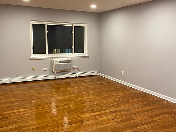 5th image of 8637 1/2 W Foster Ave