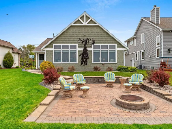 N9601 Bay Shore Ln, Luxemburg, WI 54217