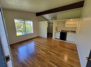 232 S Gaines St APT 4, Portland, OR 97239