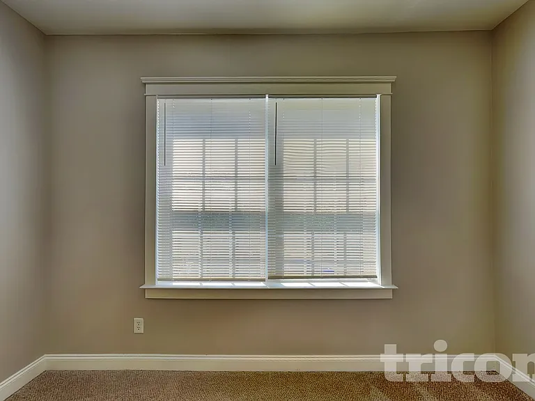 6723 Dunton St — Photo 12