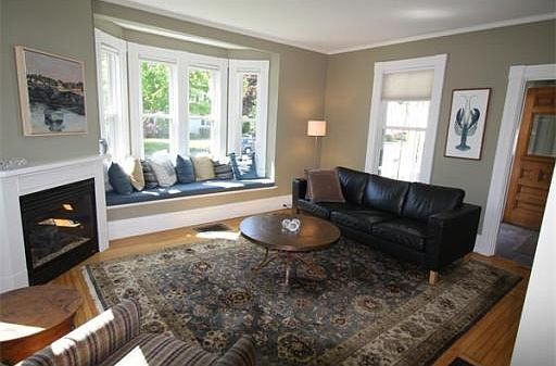 3rd image of 22 Devereux St