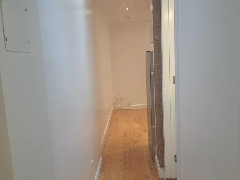 3694 Broadway #2C — Photo 8