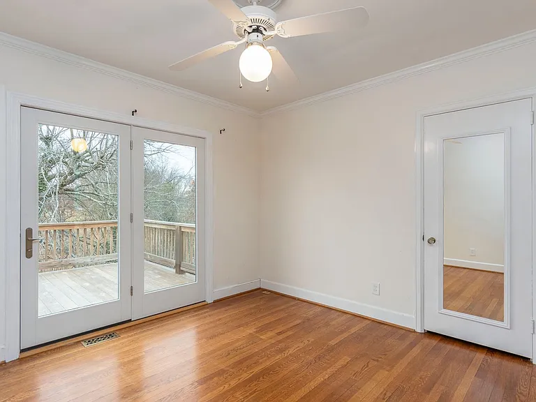 16 Lorraine Ave — Photo 15
