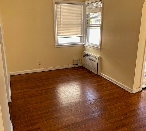 5th image of 76-22 250th St