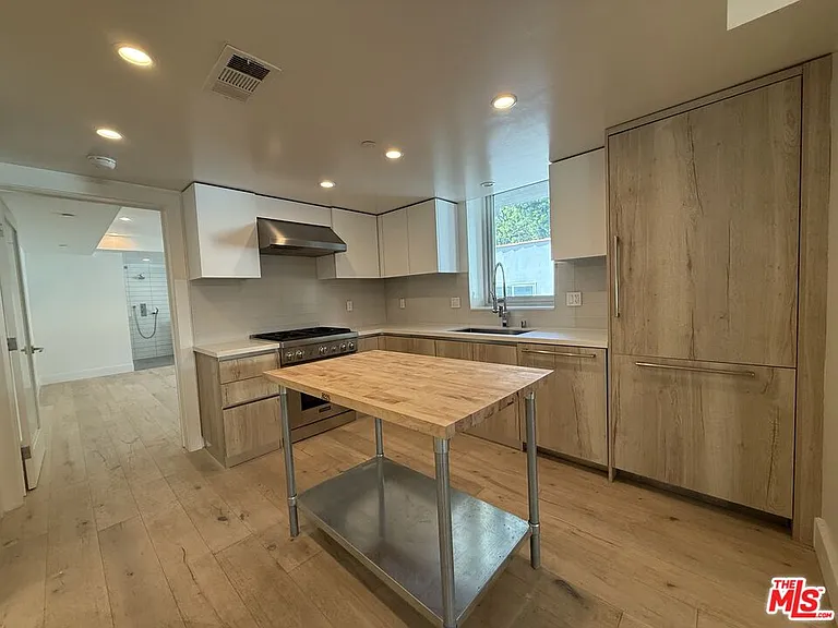 8210 Fountain Ave #103 — Photo 4