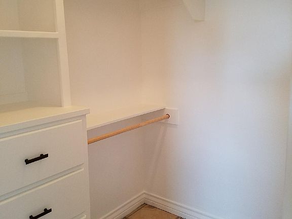 3rd image of 13925 Suntan Ave