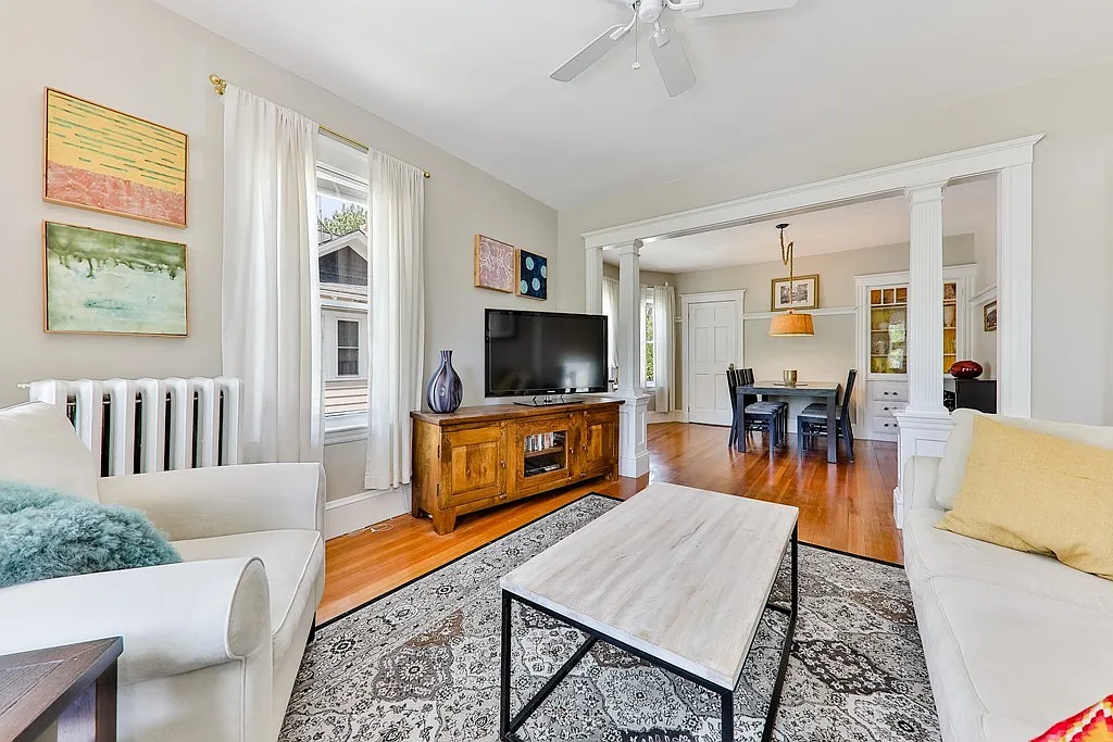 2 bed, 1292 sqft, $3,200 — Photo 4