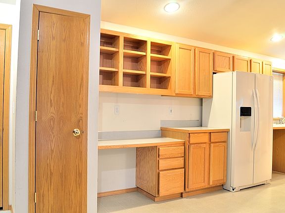 5th image of 17823 77th St E