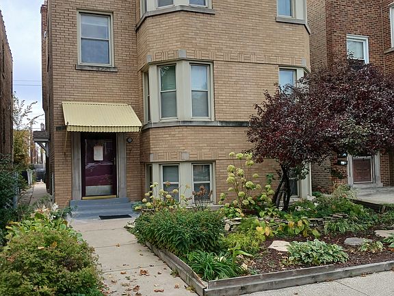 4th image of 1820 Oak Park Ave