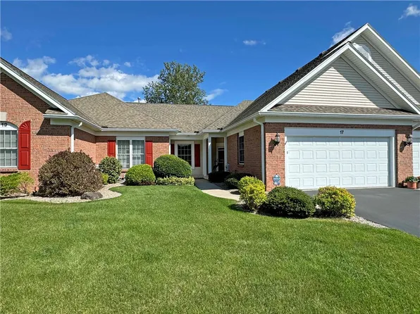 17 Granite Dr, Penfield, NY 14526