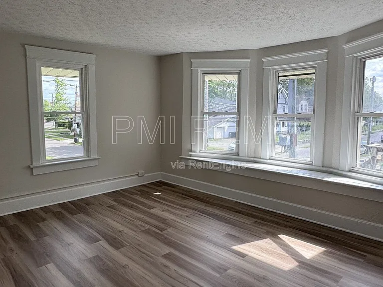 470 Sumner St #2 — Photo 14