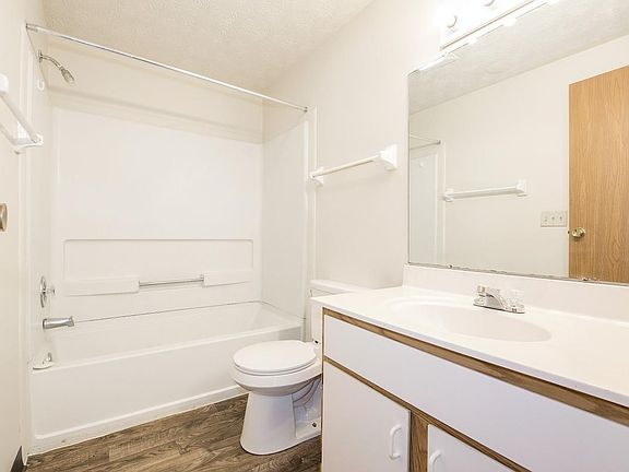 3rd image of 2314 Hardy Parkway St