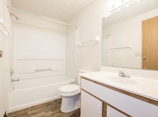 2304 Hardy Parkway St, Grove City, OH 43123