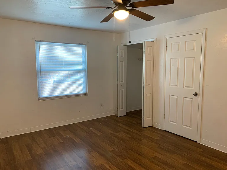 6029 SW 12th Pl — Photo 8