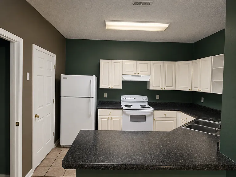 190 Wexford Dr #202 — Photo 3