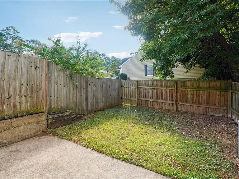 1070 Travelers Trl NW — Photo 18