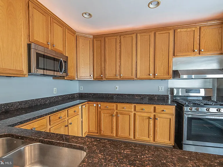 24635 Kings Canyon Sq — Photo 16