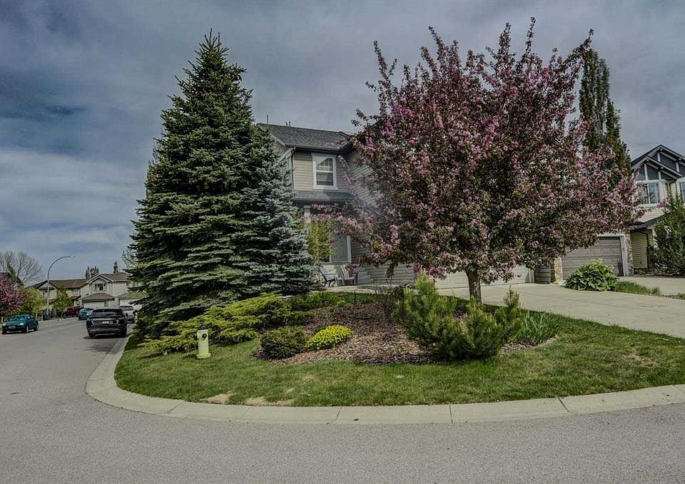 1st image of 204 W Eversyde Mews SW