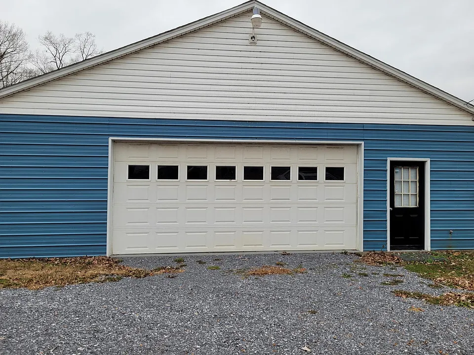 3346 Branch Ln