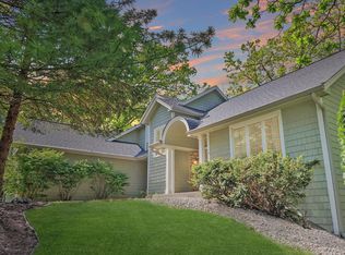 12827 Dover Ct, Apple Valley, MN 55124