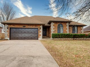 3144 S Manley Ave, Springfield, MO 65807