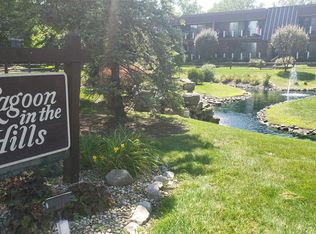 8636 Tuttle Ct, Palos Hills, IL 60465