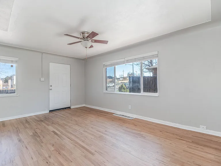 1695 Sheridan Blvd — Photo 6