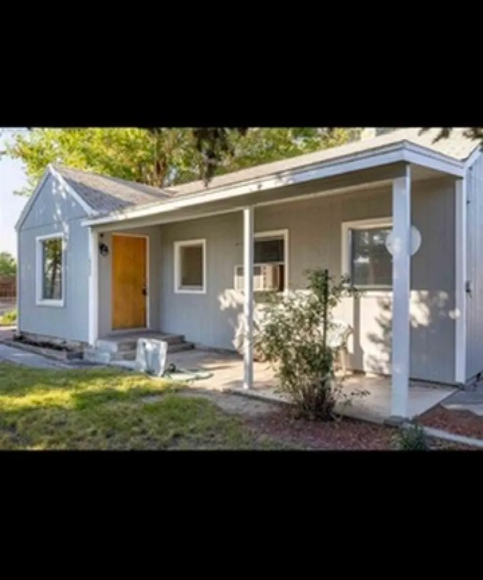 2 bed, 1200 sqft, $1,650 — Photo 1