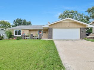 2S137 Beaumont Ln, Lombard, IL