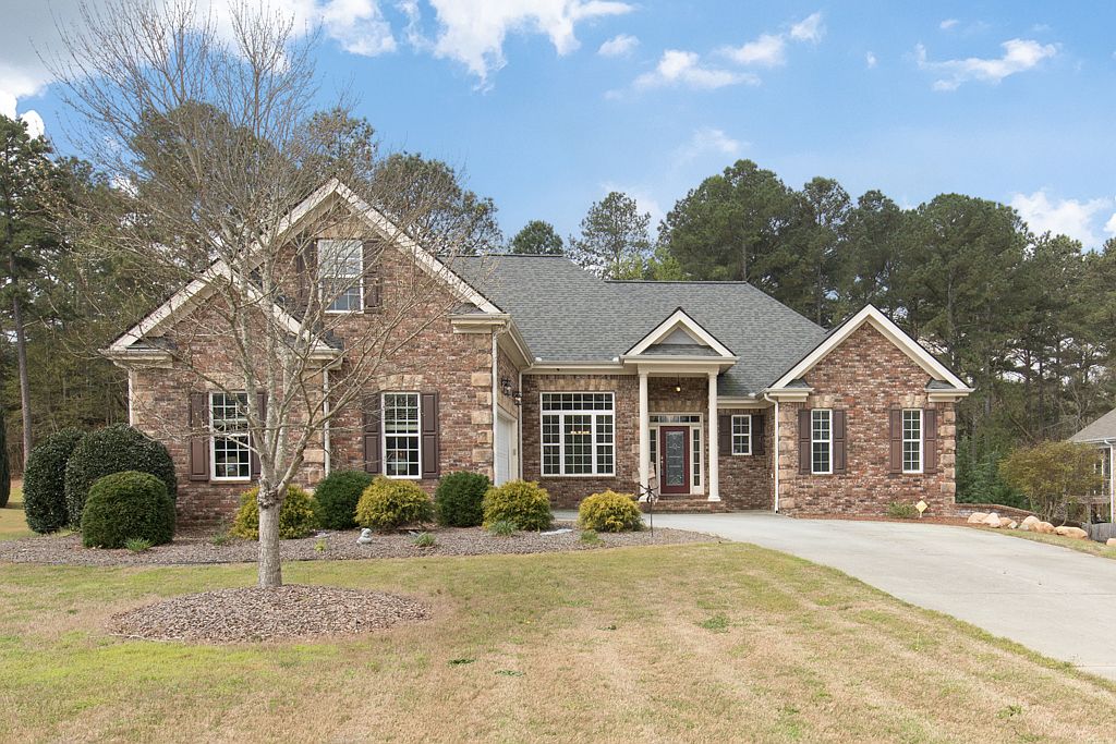 404 Thomas Dr, Loganville, GA 30052 | Zillow