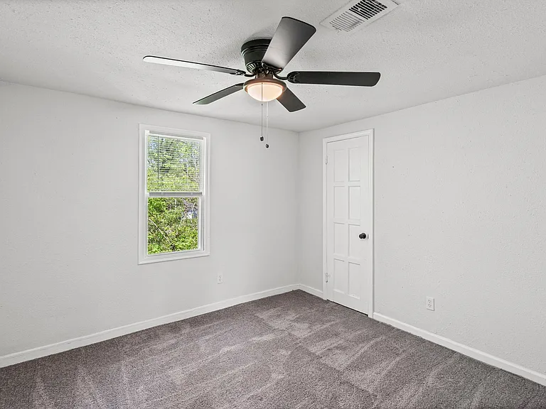 6938 Askew Ave — Photo 13