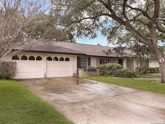 3rd image of 663 CRESTWAY DR