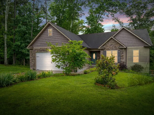 1804 Staghorn Dr, Soddy Daisy, TN 37379