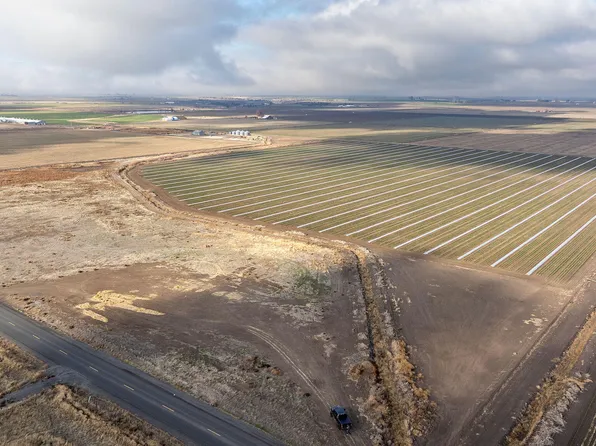 NW Dogwood Ln, Madras, OR 97741