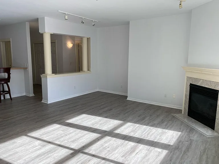 10045 NE 1st St #220 — Photo 6