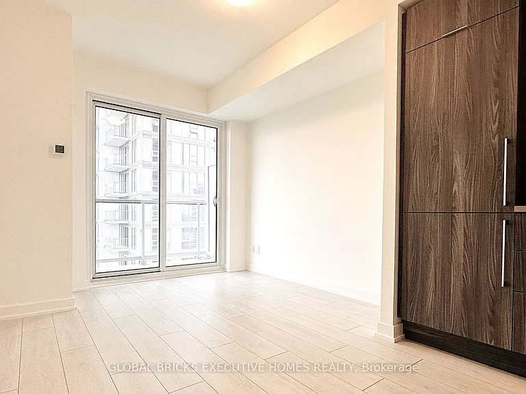 2033 Kennedy Rd #2112 — Photo 5