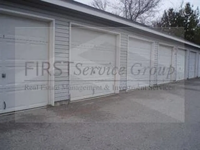 2220 S Amy Ave — Photo 11