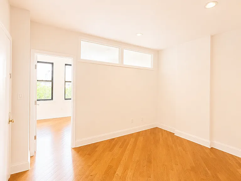 524 W 123rd St #5E — Photo 3